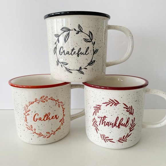 Oversized Mug - "Thankful" with Floral Wreath - Picture 5 of 9